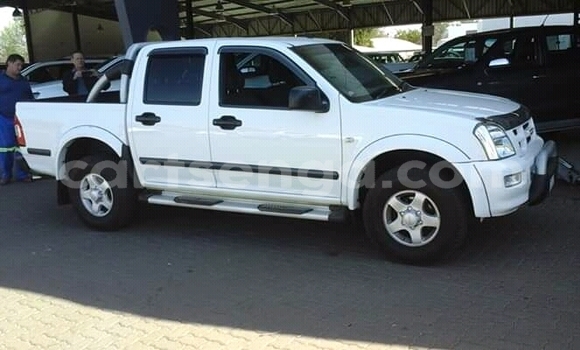 Buy Used Isuzu KB White Car in Mondi in Hhohho Buy Used Isuzu KB White Car in Mondi in Hhohho