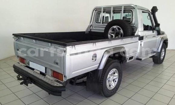 Acheter Occasion Voiture Toyota Land Cruiser Gris à Ezulwini, Hhohho Acheter Occasion Voiture Toyota Land Cruiser Gris à Ezulwini, Hhohho