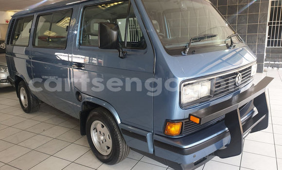 Nunua Ilio tumika Volkswagen Caravelle Blue Gari ndani ya Ezulwini nchini Hhohho Nunua Ilio tumika Volkswagen Caravelle Blue Gari ndani ya Ezulwini nchini Hhohho