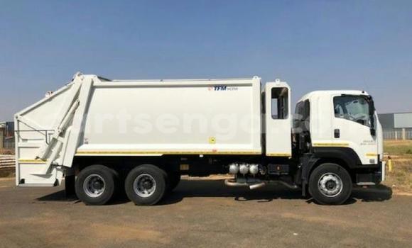 Nunua Ilio tumika Isuzu FTR 850 White Lori ndani ya Bulembu nchini Hhohho Nunua Ilio tumika Isuzu FTR 850 White Lori ndani ya Bulembu nchini Hhohho