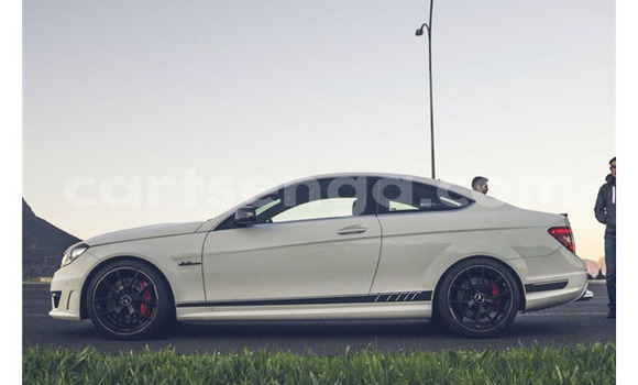 Acheter Occasion Voiture Mercedes‒Benz AMG GLC Blanc à Bhunya, Manzini Acheter Occasion Voiture Mercedes‒Benz AMG GLC Blanc à Bhunya, Manzini