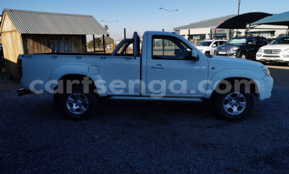 Nunua Ilio tumika Mazda BT-50 White Gari ndani ya Bulembu nchini Hhohho Nunua Ilio tumika Mazda BT-50 White Gari ndani ya Bulembu nchini Hhohho