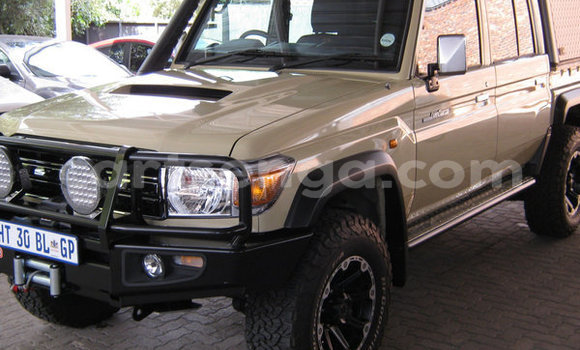 Acheter Occasion Voiture Toyota Land Cruiser Marron à Bulembu, Hhohho Acheter Occasion Voiture Toyota Land Cruiser Marron à Bulembu, Hhohho