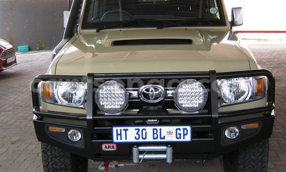 Acheter Occasion Voiture Toyota Land Cruiser Marron à Bulembu, Hhohho Acheter Occasion Voiture Toyota Land Cruiser Marron à Bulembu, Hhohho