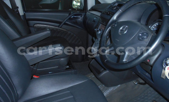 Nunua Ilio tumika Mercedes‒Benz Viano Blue Gari ndani ya Bulembu nchini Hhohho Nunua Ilio tumika Mercedes‒Benz Viano Blue Gari ndani ya Bulembu nchini Hhohho