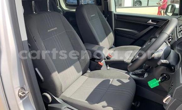 Nunua Ilio tumika Volkswagen Caddy Silver Gari ndani ya Bulembu nchini Hhohho Nunua Ilio tumika Volkswagen Caddy Silver Gari ndani ya Bulembu nchini Hhohho