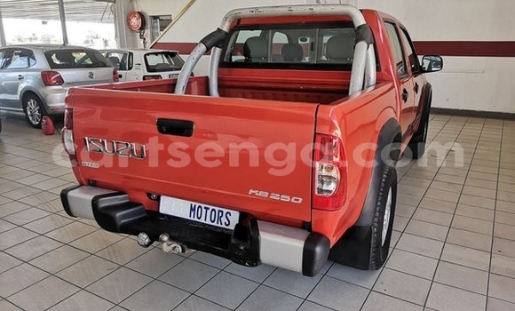 Nunua Ilio tumika Isuzu KB Red Gari ndani ya Ezulwini nchini Hhohho Nunua Ilio tumika Isuzu KB Red Gari ndani ya Ezulwini nchini Hhohho
