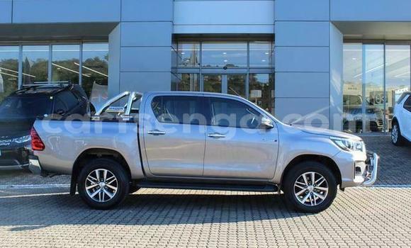 Nunua Ilio tumika Toyota Hilux Silver Gari ndani ya Big Bend nchini Lubombo Nunua Ilio tumika Toyota Hilux Silver Gari ndani ya Big Bend nchini Lubombo
