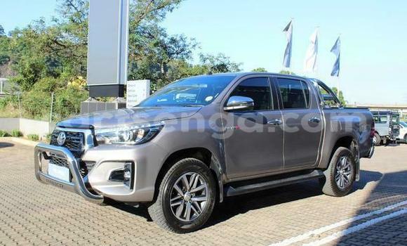 Nunua Ilio tumika Toyota Hilux Silver Gari ndani ya Big Bend nchini Lubombo Nunua Ilio tumika Toyota Hilux Silver Gari ndani ya Big Bend nchini Lubombo
