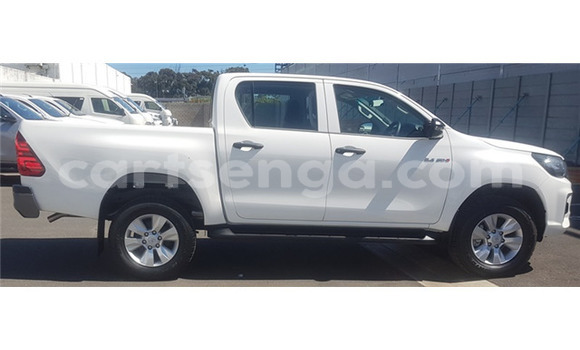 Nunua Ilio tumika Toyota Hilux Silver Gari ndani ya Big Bend nchini Lubombo Nunua Ilio tumika Toyota Hilux Silver Gari ndani ya Big Bend nchini Lubombo