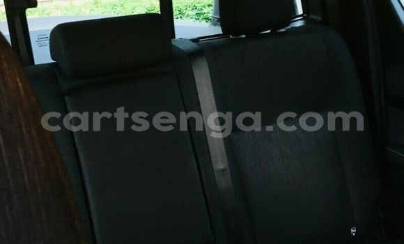 Buy Used Toyota Hilux Silver Car in Bhunya in Manzini Buy Used Toyota Hilux Silver Car in Bhunya in Manzini