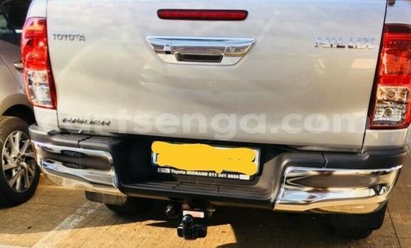 Buy Used Toyota Hilux Silver Car in Bhunya in Manzini Buy Used Toyota Hilux Silver Car in Bhunya in Manzini