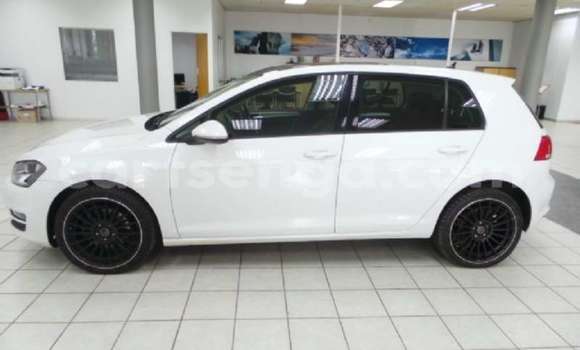 Nunua Ilio tumika Volkswagen Golf White Gari ndani ya Manzini nchini Manzini Nunua Ilio tumika Volkswagen Golf White Gari ndani ya Manzini nchini Manzini