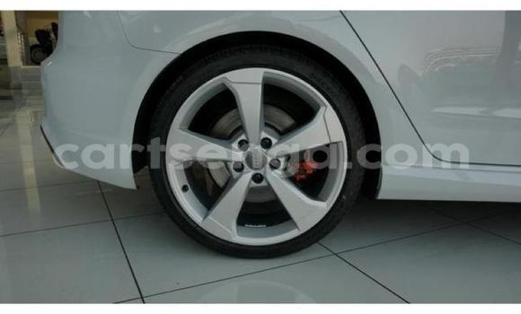 Nunua Ilio tumika Audi RS3 White Gari ndani ya Big Bend nchini Lubombo Nunua Ilio tumika Audi RS3 White Gari ndani ya Big Bend nchini Lubombo