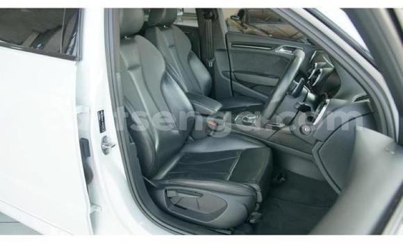 Nunua Ilio tumika Audi RS3 White Gari ndani ya Big Bend nchini Lubombo Nunua Ilio tumika Audi RS3 White Gari ndani ya Big Bend nchini Lubombo