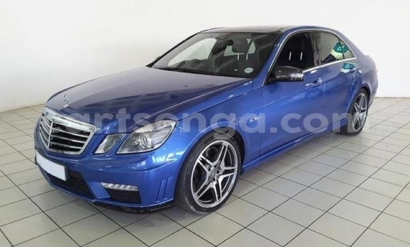 Buy Used Mercedes‒Benz E–Class Blue Car in Mbabane in Manzini Buy Used Mercedes‒Benz E–Class Blue Car in Mbabane in Manzini