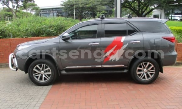 Buy Used Toyota Fortuner Blue Car in Malkerns in Swaziland Buy Used Toyota Fortuner Blue Car in Malkerns in Swaziland