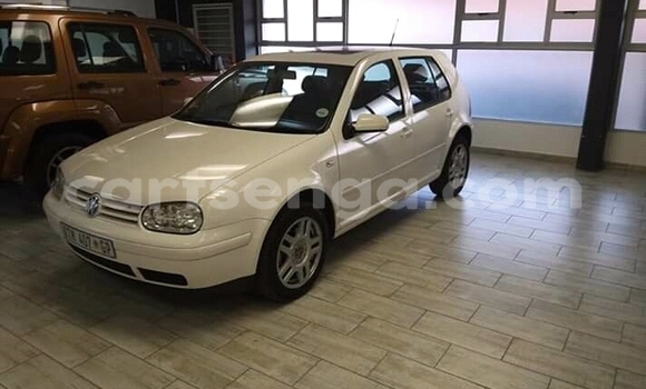 Buy Used Volkswagen Golf White Car in Bhunya in Manzini Buy Used Volkswagen Golf White Car in Bhunya in Manzini
