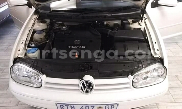 Buy Used Volkswagen Golf White Car in Bhunya in Manzini Buy Used Volkswagen Golf White Car in Bhunya in Manzini