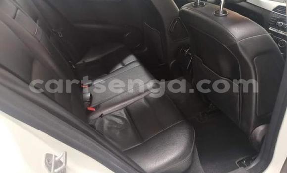 Buy Used Mercedes‒Benz C–Class White Car in Ezulwini in Hhohho Buy Used Mercedes‒Benz C–Class White Car in Ezulwini in Hhohho