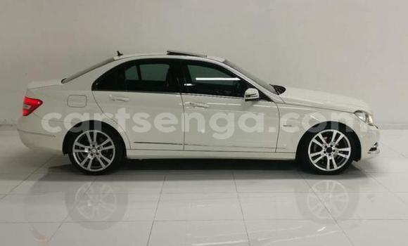 Buy Used Mercedes‒Benz C–Class White Car in Ezulwini in Hhohho Buy Used Mercedes‒Benz C–Class White Car in Ezulwini in Hhohho