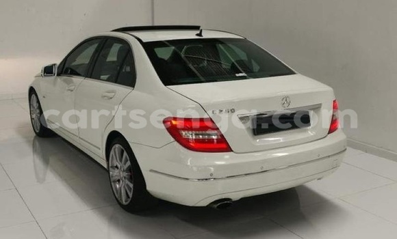 Buy Used Mercedes‒Benz C–Class White Car in Ezulwini in Hhohho Buy Used Mercedes‒Benz C–Class White Car in Ezulwini in Hhohho