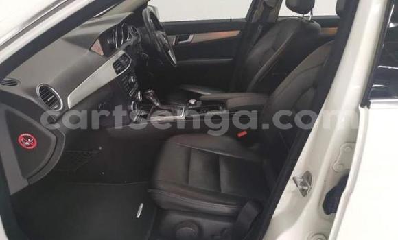 Buy Used Mercedes‒Benz C–Class White Car in Ezulwini in Hhohho Buy Used Mercedes‒Benz C–Class White Car in Ezulwini in Hhohho