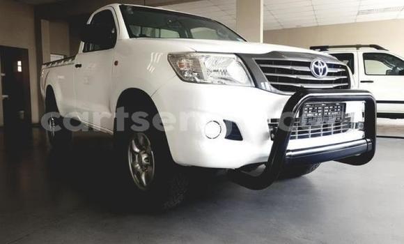 Nunua Ilio tumika Toyota Hilux White Gari ndani ya Mbabane nchini Manzini Nunua Ilio tumika Toyota Hilux White Gari ndani ya Mbabane nchini Manzini