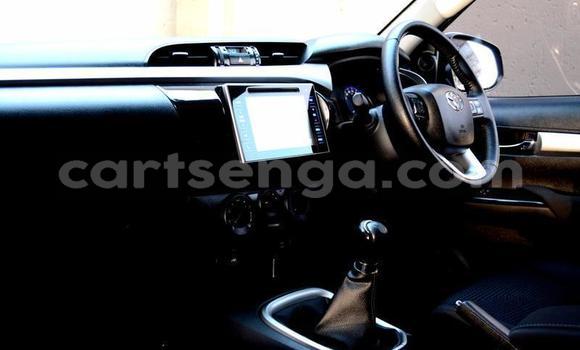 Nunua Ilio tumika Toyota Hilux Red Gari ndani ya Manzini nchini Manzini Nunua Ilio tumika Toyota Hilux Red Gari ndani ya Manzini nchini Manzini