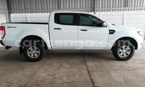 Acheter Occasion Voiture Ford Ranger Blanc à Ezulwini, Hhohho Acheter Occasion Voiture Ford Ranger Blanc à Ezulwini, Hhohho