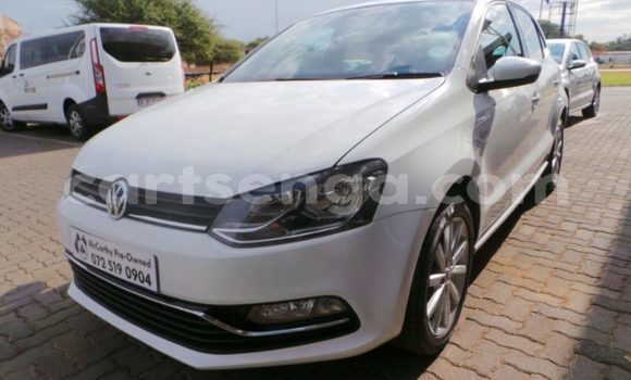 Acheter Occasion Voiture Volkswagen Polo Blanc à Bulembu, Hhohho Acheter Occasion Voiture Volkswagen Polo Blanc à Bulembu, Hhohho