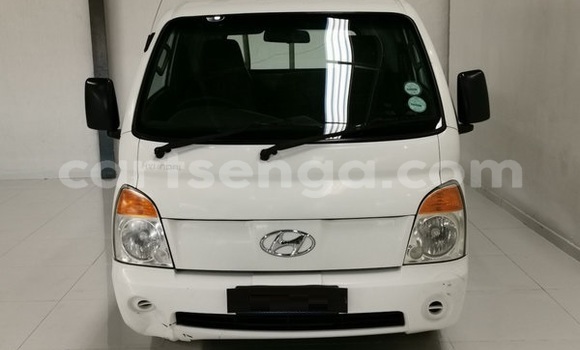 Buy Used Hyundai H200 White Car in Ezulwini in Hhohho Buy Used Hyundai H200 White Car in Ezulwini in Hhohho