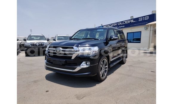 Nunua Imported Toyota Land Cruiser Black Gari ndani ya Import - Dubai nchini Hhohho Nunua Imported Toyota Land Cruiser Black Gari ndani ya Import - Dubai nchini Hhohho