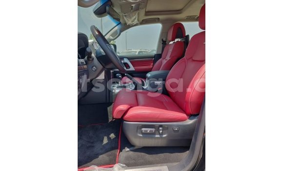 Nunua Imported Toyota Land Cruiser Black Gari ndani ya Import - Dubai nchini Hhohho Nunua Imported Toyota Land Cruiser Black Gari ndani ya Import - Dubai nchini Hhohho