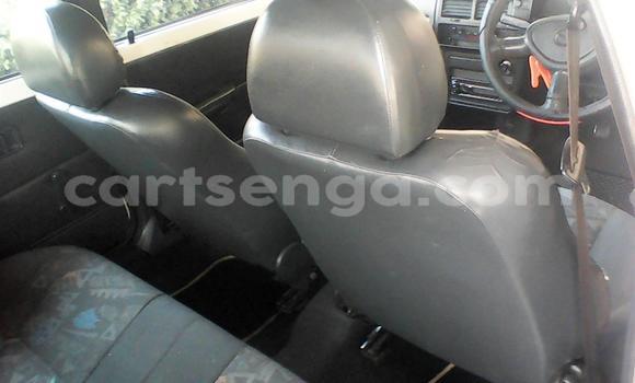 Acheter Occasion Voiture Mazda 323 Blanc à Ezulwini, Hhohho Acheter Occasion Voiture Mazda 323 Blanc à Ezulwini, Hhohho