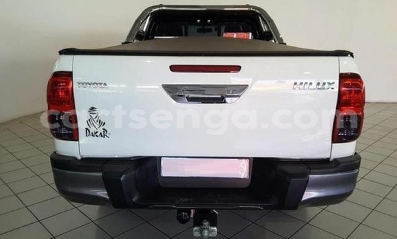 Buy Used Toyota Hilux White Car in Mbabane in Manzini Buy Used Toyota Hilux White Car in Mbabane in Manzini