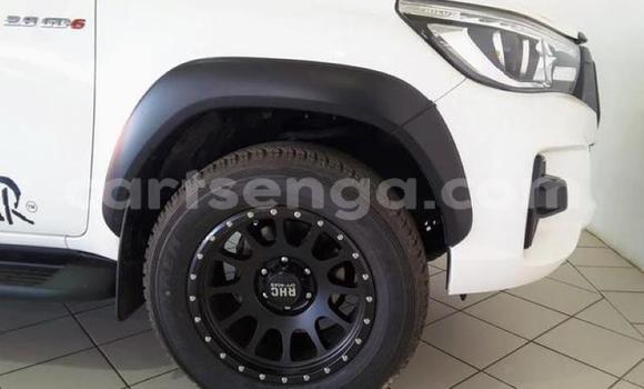 Buy Used Toyota Hilux White Car in Mbabane in Manzini Buy Used Toyota Hilux White Car in Mbabane in Manzini