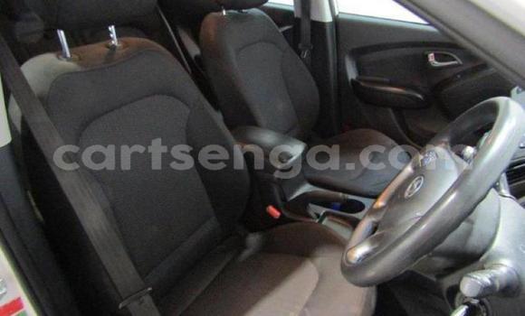 Nunua Ilio tumika Hyundai ix35 White Gari ndani ya Manzini nchini Manzini Nunua Ilio tumika Hyundai ix35 White Gari ndani ya Manzini nchini Manzini