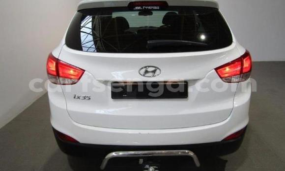 Nunua Ilio tumika Hyundai ix35 White Gari ndani ya Manzini nchini Manzini Nunua Ilio tumika Hyundai ix35 White Gari ndani ya Manzini nchini Manzini