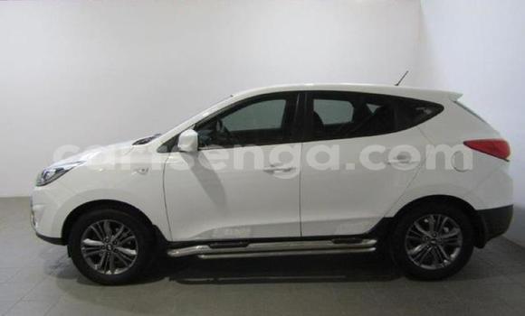 Nunua Ilio tumika Hyundai ix35 White Gari ndani ya Manzini nchini Manzini Nunua Ilio tumika Hyundai ix35 White Gari ndani ya Manzini nchini Manzini