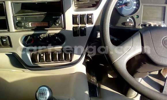Nunua Ilio tumika Nissan UD White Lori ndani ya Manzini nchini Manzini Nunua Ilio tumika Nissan UD White Lori ndani ya Manzini nchini Manzini