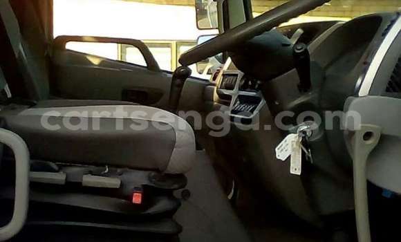 Nunua Ilio tumika Nissan UD White Lori ndani ya Manzini nchini Manzini Nunua Ilio tumika Nissan UD White Lori ndani ya Manzini nchini Manzini