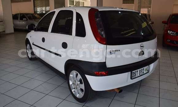 Nunua Ilio tumika Opel Corsa White Gari ndani ya Hlatikulu nchini Wilaya ya Shiselweni Nunua Ilio tumika Opel Corsa White Gari ndani ya Hlatikulu nchini Wilaya ya Shiselweni