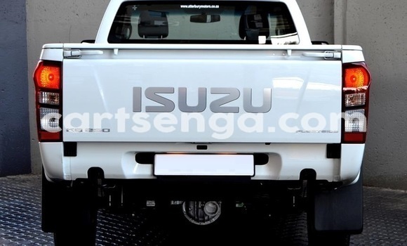 Acheter Occasion Voiture Isuzu KB Blanc à Big Bend, Lubombo District Acheter Occasion Voiture Isuzu KB Blanc à Big Bend, Lubombo District