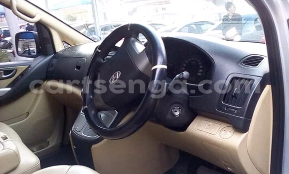 Buy Used Hyundai H1 White Car in Mbabane in Manzini Buy Used Hyundai H1 White Car in Mbabane in Manzini