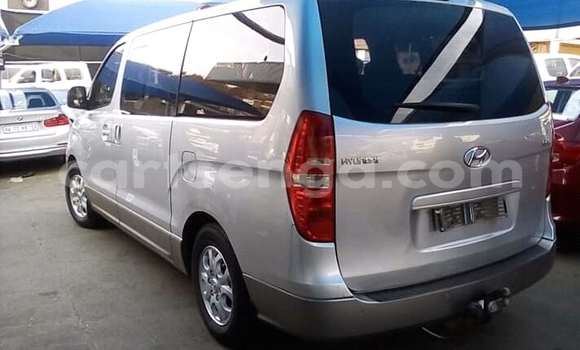 Buy Used Hyundai H1 White Car in Mbabane in Manzini Buy Used Hyundai H1 White Car in Mbabane in Manzini