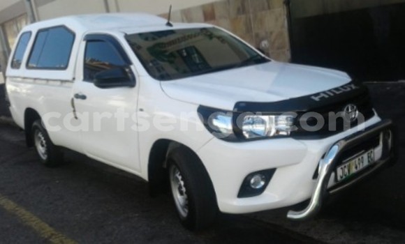 Nunua Ilio tumika Toyota Hilux White Gari ndani ya Mbabane nchini Manzini Nunua Ilio tumika Toyota Hilux White Gari ndani ya Mbabane nchini Manzini