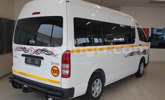 Nunua Ilio tumika Toyota Sprinter White Gari ndani ya Mbabane nchini Manzini Nunua Ilio tumika Toyota Sprinter White Gari ndani ya Mbabane nchini Manzini