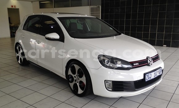 Nunua Ilio tumika Volkswagen Golf GTI White Gari ndani ya Mbabane nchini Manzini Nunua Ilio tumika Volkswagen Golf GTI White Gari ndani ya Mbabane nchini Manzini