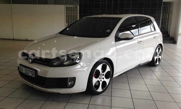 Nunua Ilio tumika Volkswagen Golf GTI White Gari ndani ya Mbabane nchini Manzini Nunua Ilio tumika Volkswagen Golf GTI White Gari ndani ya Mbabane nchini Manzini